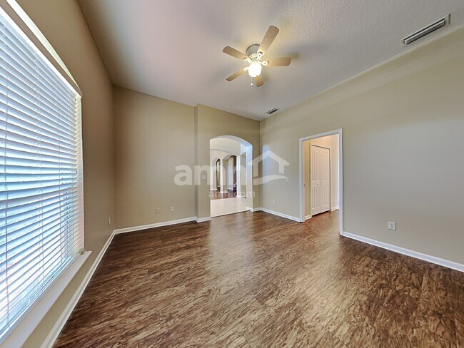 Building Photo - 3520 Laurel Mill Dr