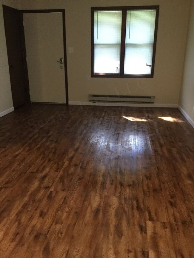 Foto del edificio - Calhoun Village Apartments