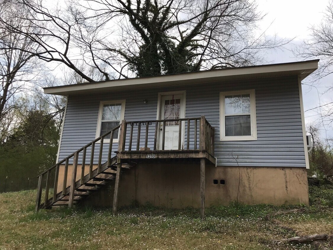 1210 Rogers Rd, Oxford, MS 38655 House Rental in Oxford, MS