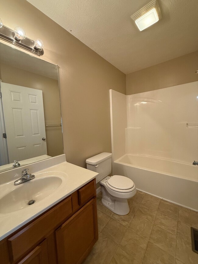 Building Photo - 2412 S Woolery Mill Dr