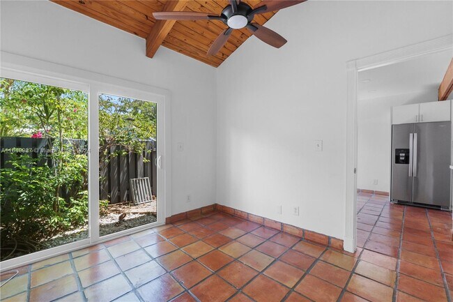 Foto del edificio - 1260 SE 2nd St