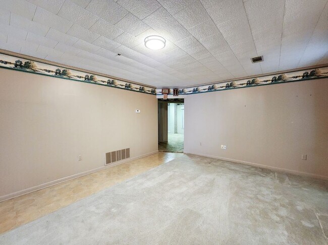 Foto del edificio - 1402 Loberg Ln