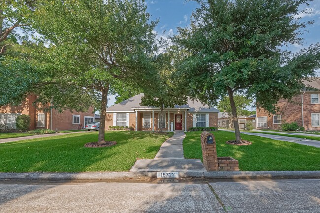 Building Photo - 19722 Pioneer Ct