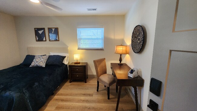 Foto del edificio - 1704 S Forest Dr