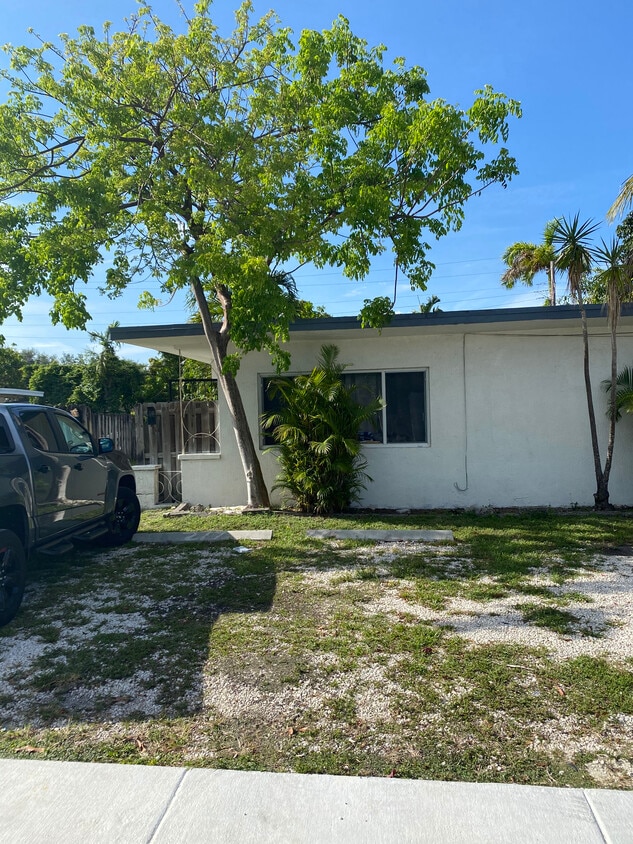 Photo - 277 NE 111th St (Miami, FL)