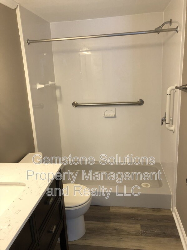 Photo - 1208 Granville Rd House