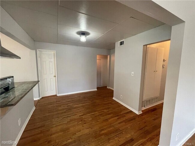 Foto del edificio - 4 br, 2 bath House - 326 E Linfield St