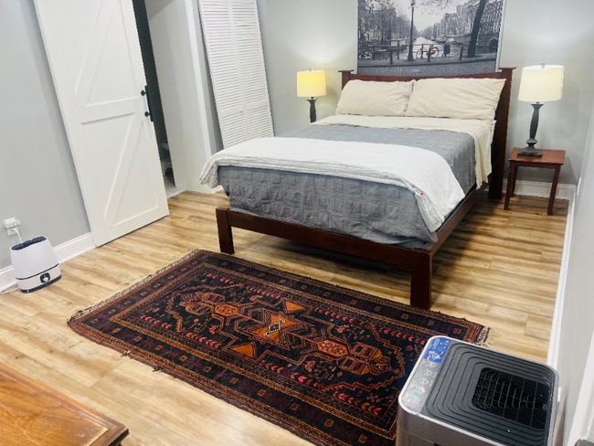 Foto del edificio - 1028 Crittenden St NE