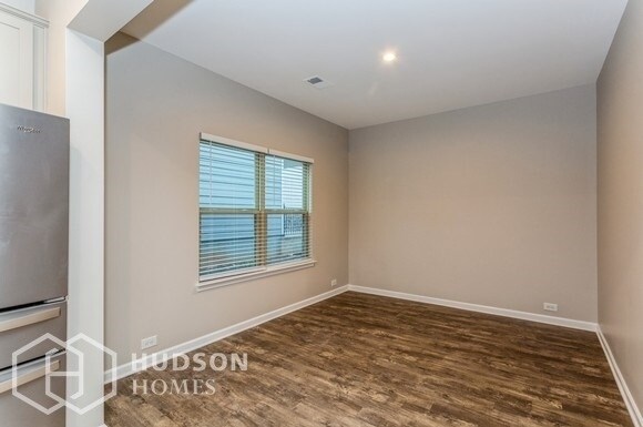 Building Photo - NOW AVAILABLE! - 3960 Lake Manor Way, Atla...