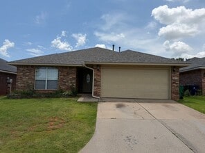 Building Photo - 4812 SE 89th Terrace