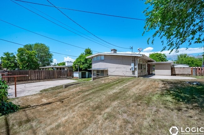 Building Photo - 1180 E 560 N