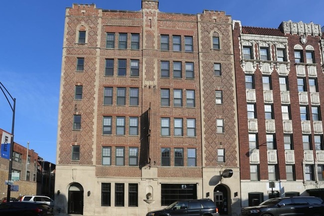 Foto del edificio - 846 W Montrose Ave