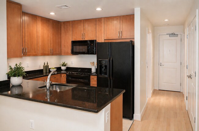 Kitchen - 4101 Albemarle St NW #346
