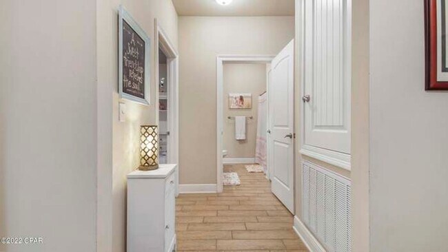 Building Photo - 5026 Pretty Way
