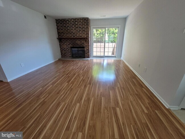Foto del edificio - 614A Palmer Ln