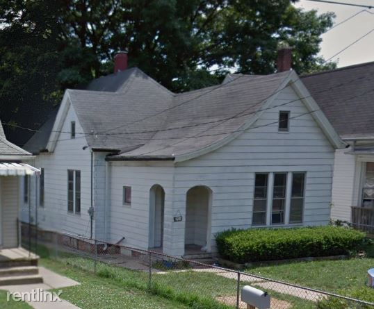 Foto principal - 3 br, 1 bath House - 2215 NE Monroe St A U...