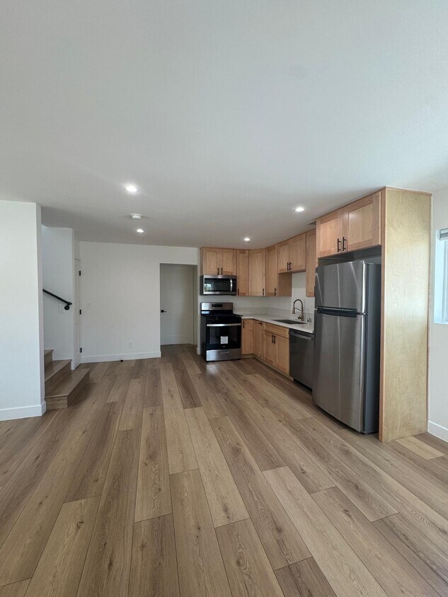 Foto principal - 5436 1/2 Kester Ave