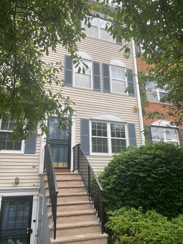 Building Photo - 92 Callahan Ct