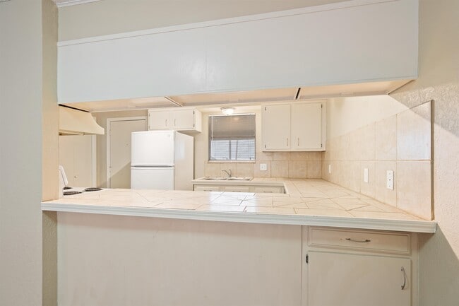 Building Photo - 104 Shannon Cir