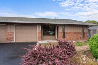 Building Photo - 3014 NE 78th Ave