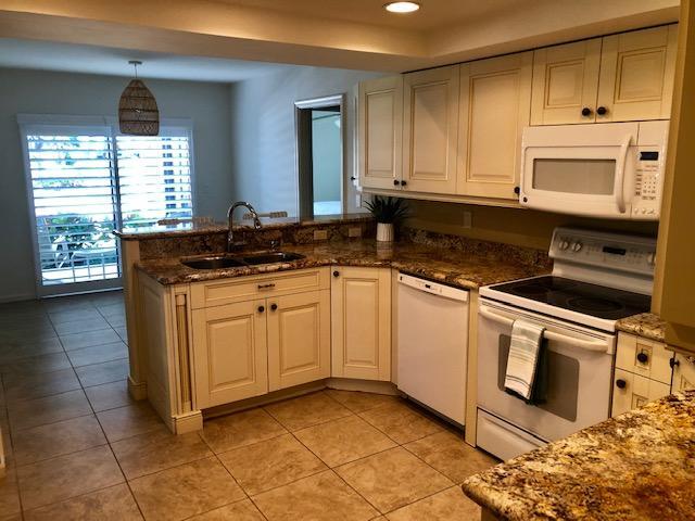 Foto del edificio - 11399-11312 12 Oaks Way