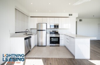 Building Photo - 8811-8813 Burton Way