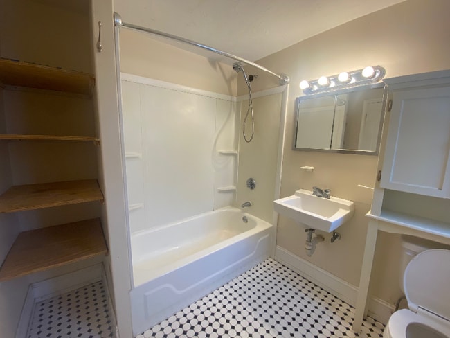 Foto del edificio - 18 Congress Pl