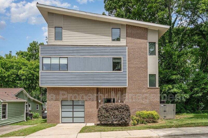 Primary Photo - 1409 N Alexander Street