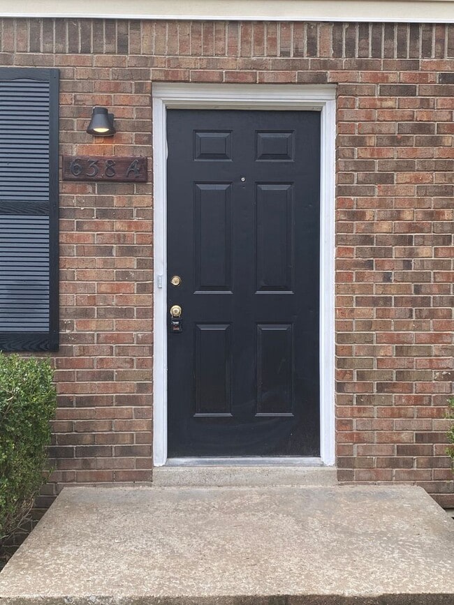 Building Photo - Move In Ready!!