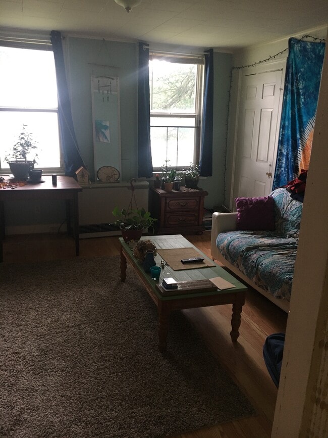 Building Photo - 140 VT-100C