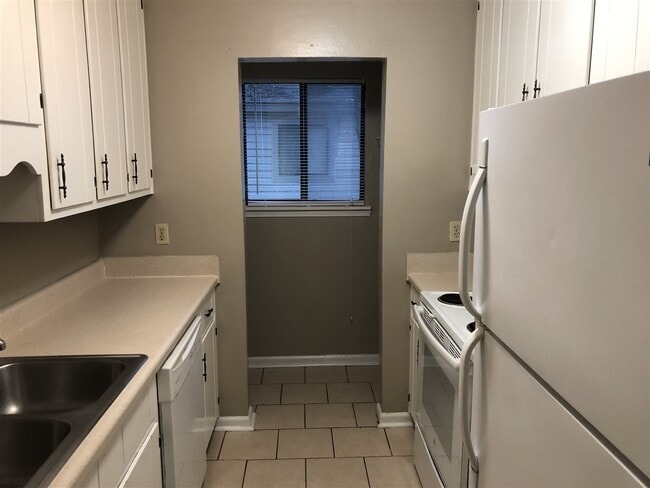 Building Photo - 1430 Willow Bend Way