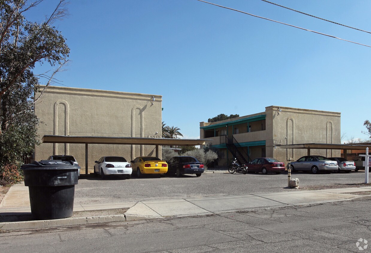 Building Photo - 2314-2318 N Elaine Blvd