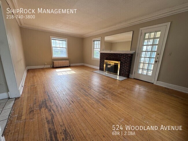 Foto del edificio - 524 Woodland Ave