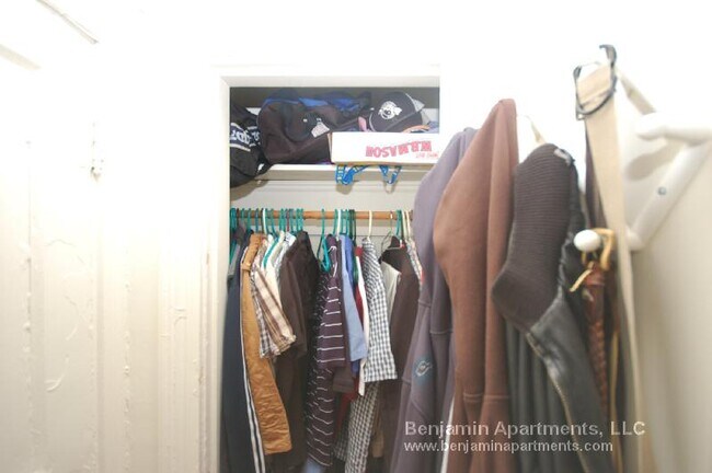 Building Photo - 15 Egremont Rd