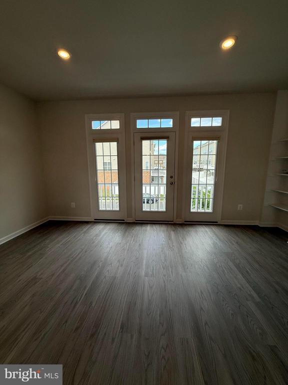 Foto del edificio - 7464 Wilmer Way