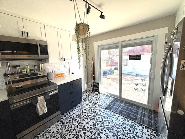 Foto del edificio - 6174 Otis St