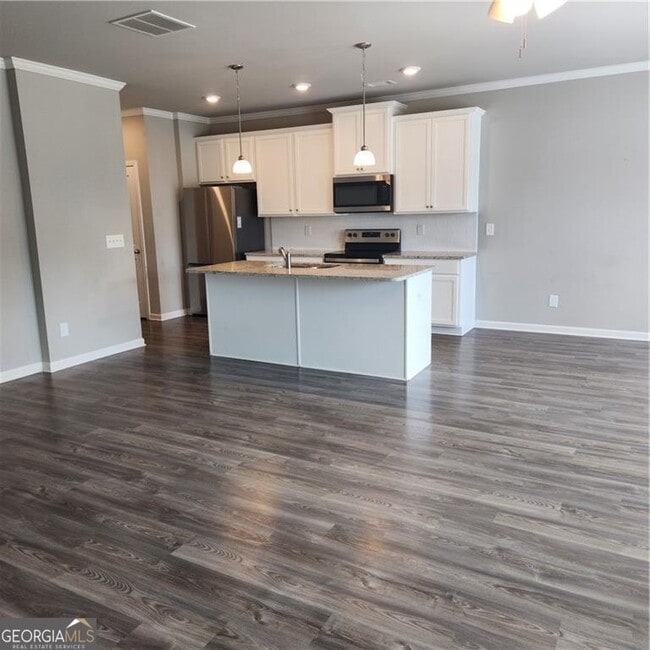 Building Photo - 5056 Silver Fox Trl