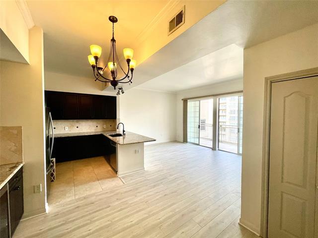 Building Photo - 3225 Turtle Creek Blvd