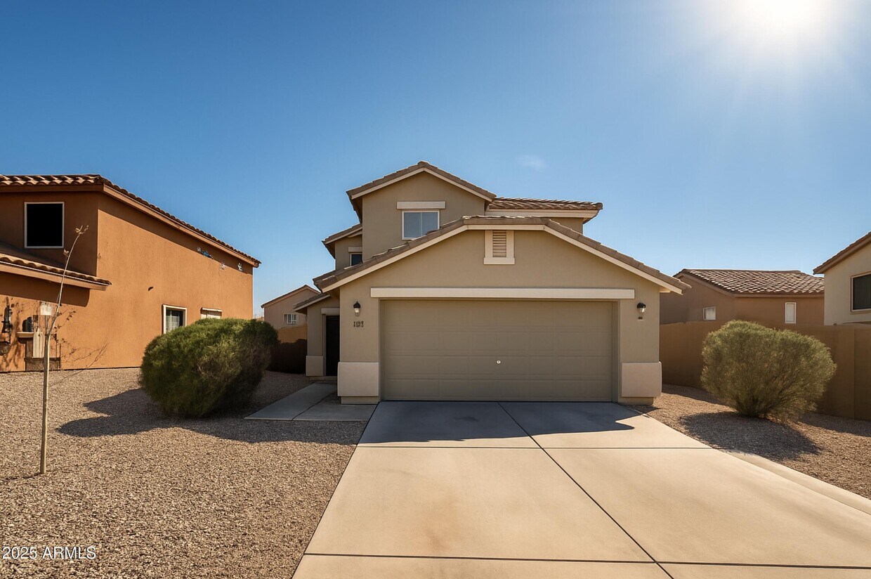 Foto principal - 1099 S 223rd Ln