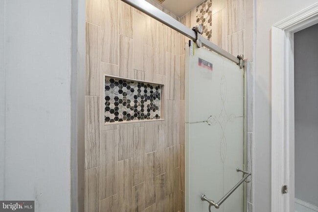 Building Photo - 1938 Mifflin St