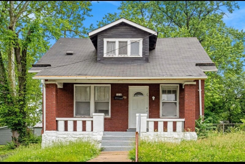Primary Photo - 1216 Verl Pl