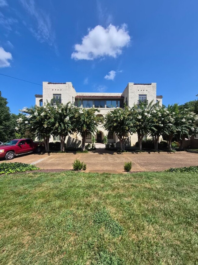 Photo - Knoxville 37919 - Rare opportunity to rent a historic European-style Condo with 2 bedrooms and 2 ...