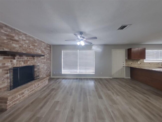 Foto del edificio - 4311 Chestergate Dr