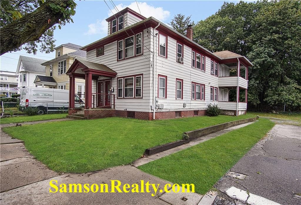 Primary Photo - 1012 Narragansett Blvd