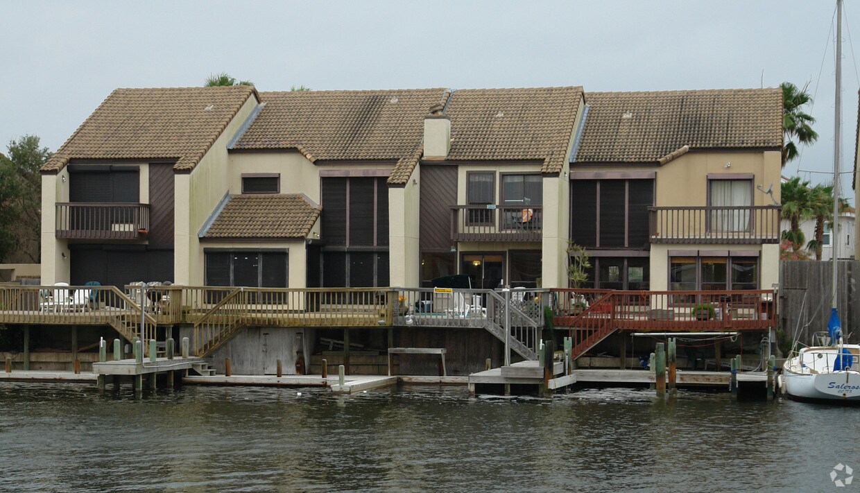 Foto del edificio - 15330-801-15330-804 Bonasse Ct