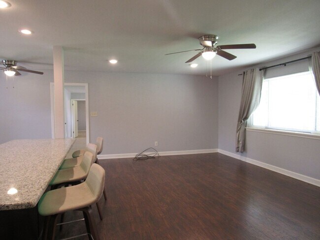 Foto del edificio - 2912 Hwy 319 W