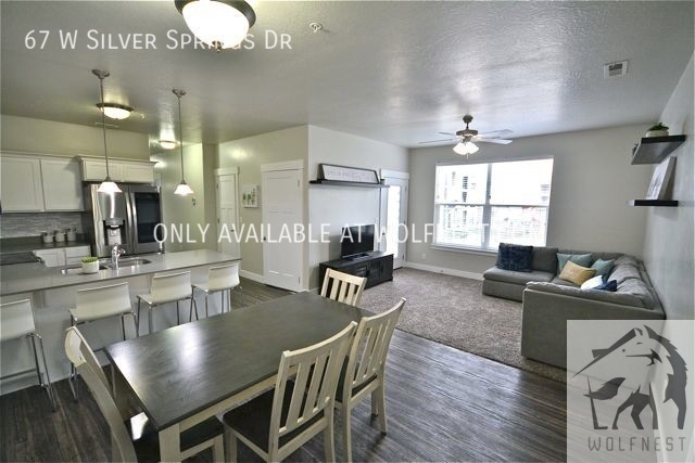 Building Photo - Fully Furnished Stunning 3 Bedroom Vineyar...