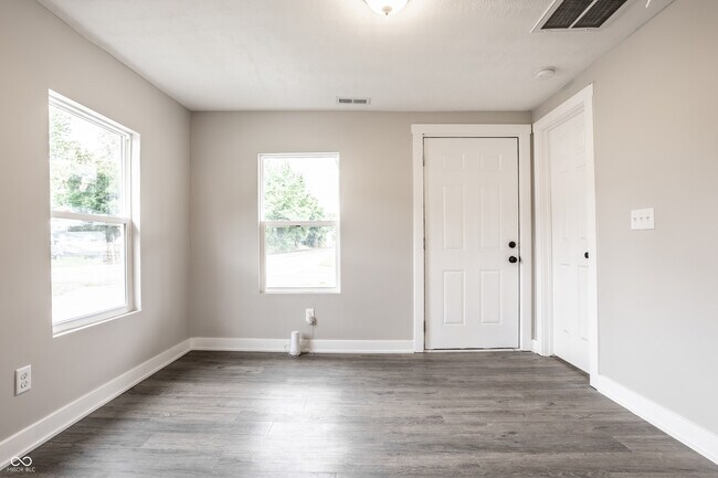 Foto del edificio - 412 E 19th St