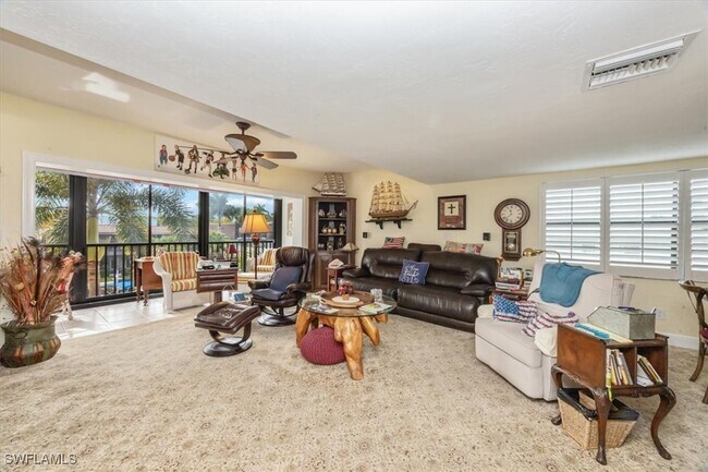 Foto del edificio - 1400 Blue Point Ave