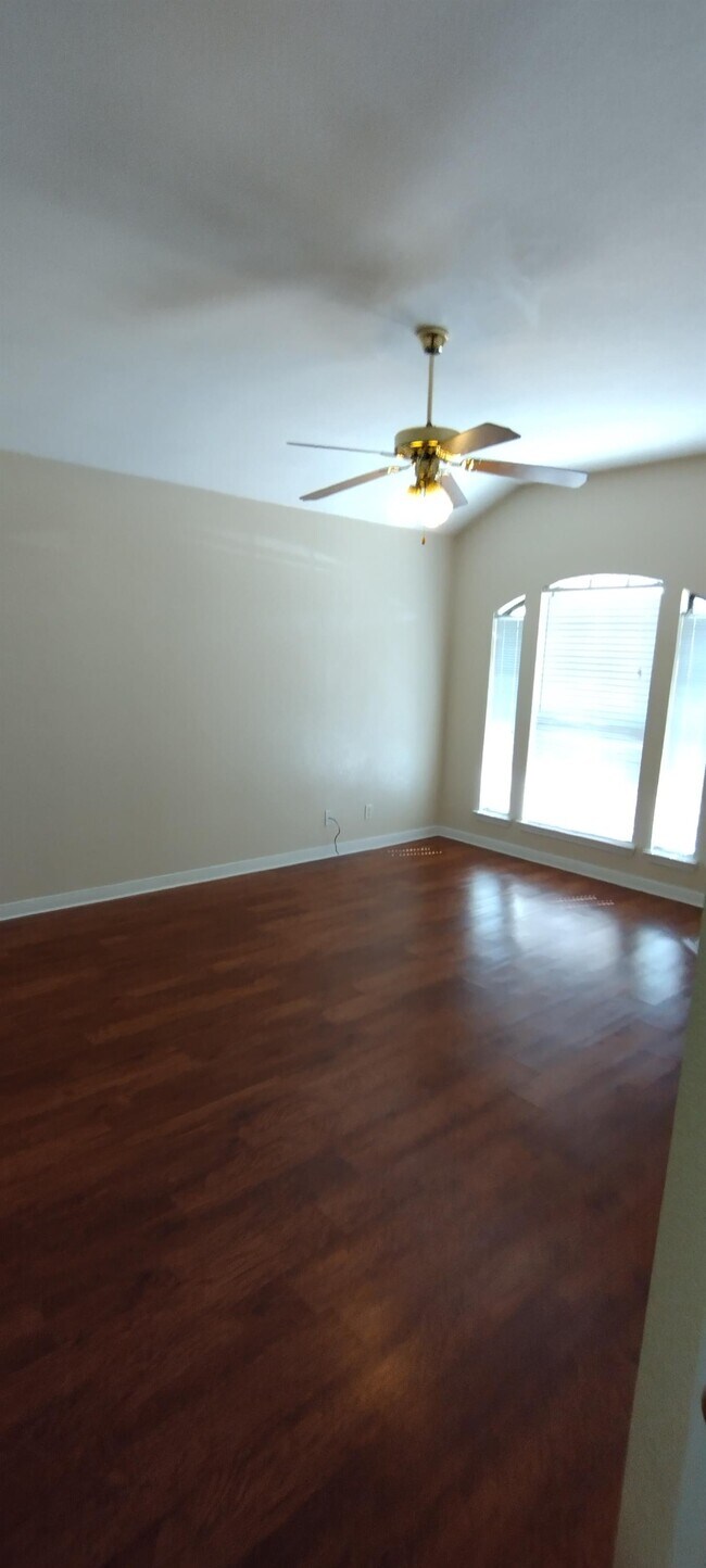 Foto del edificio - 3707 Dustin Ct
